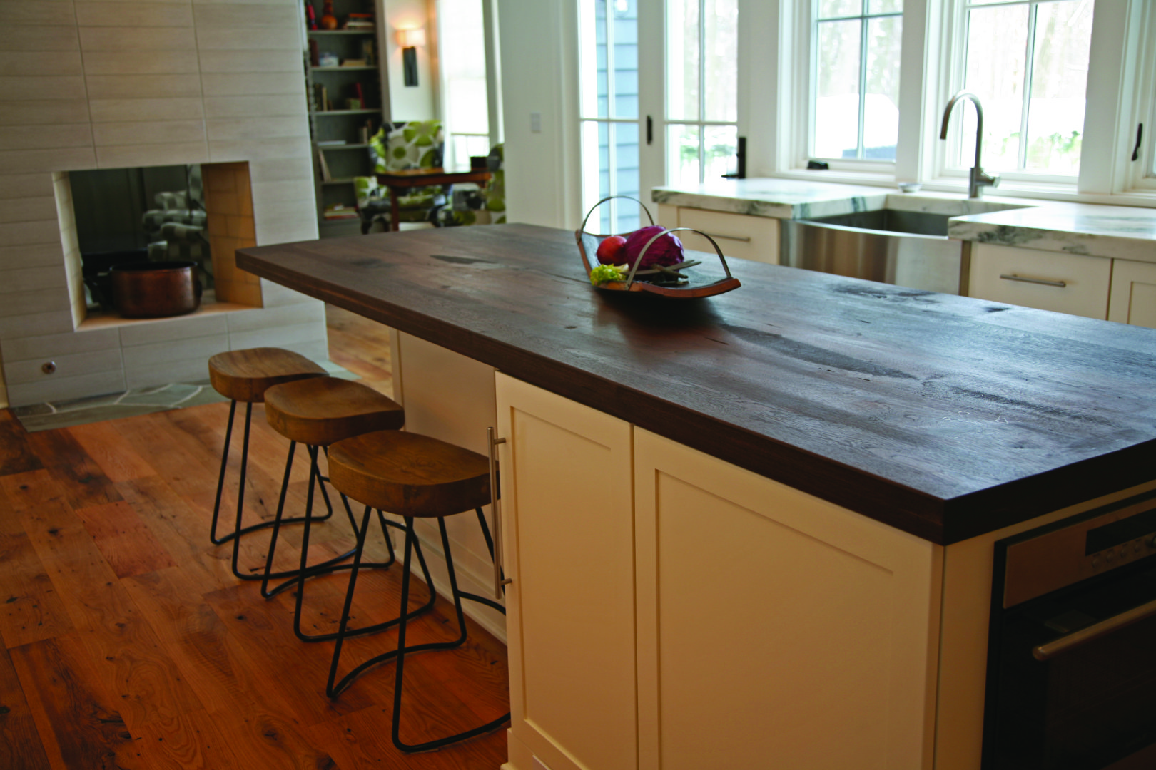 Kitchen Islands Designs: A Balance Between Aesthetic and Functionality -  Madeval